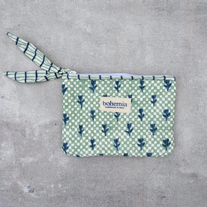 Tulip Check Zip Pouch, Medium
