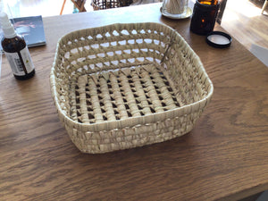 Weaved square tray baskets